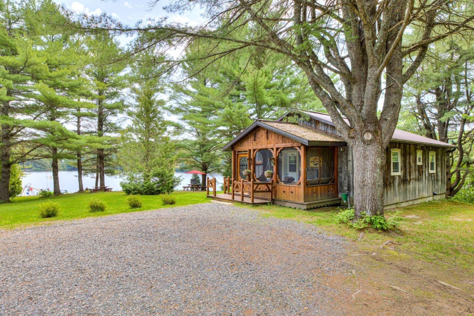 Domaine Chalets Des Pins Rawdon Luaran gambar