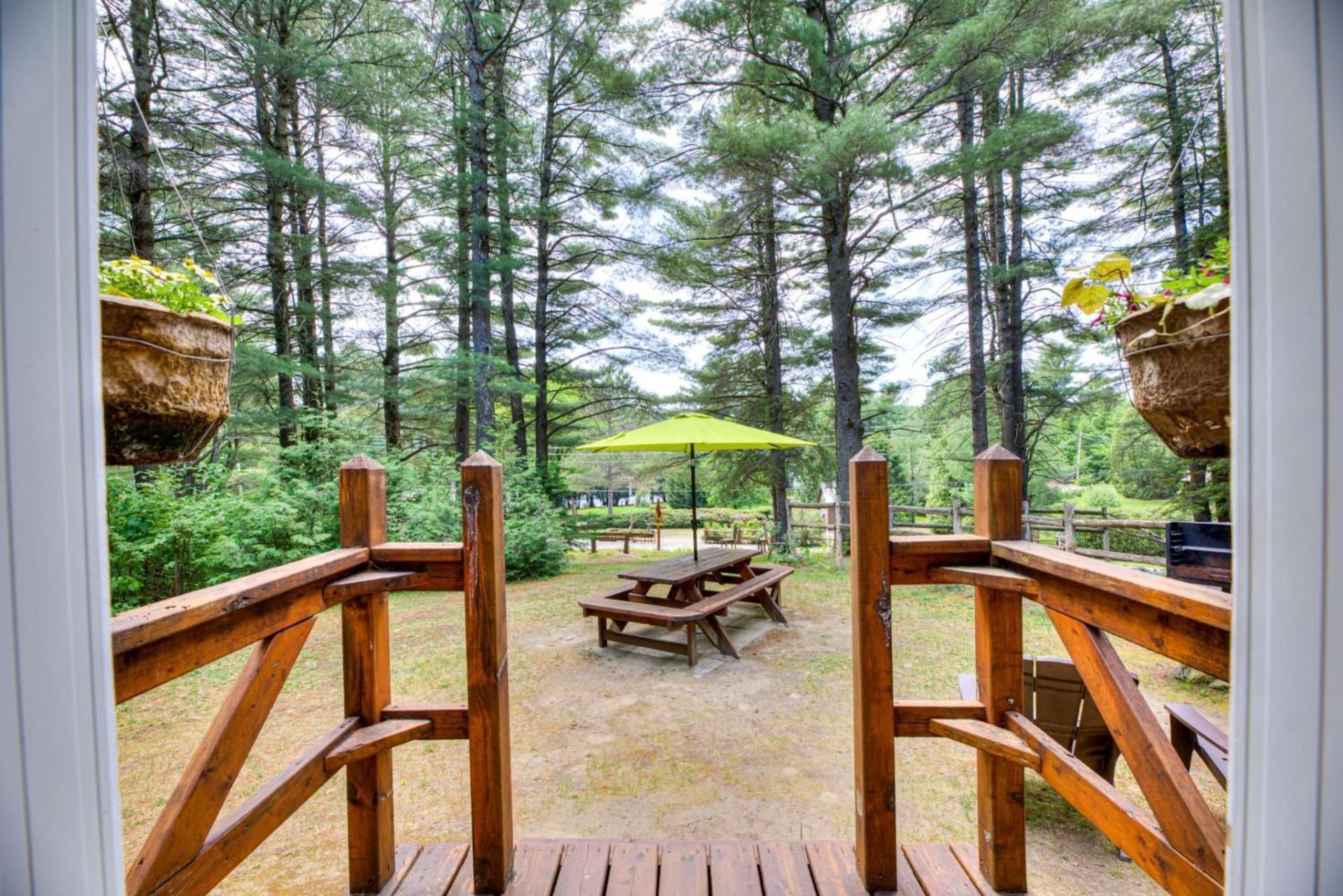 Domaine Chalets Des Pins Rawdon Luaran gambar